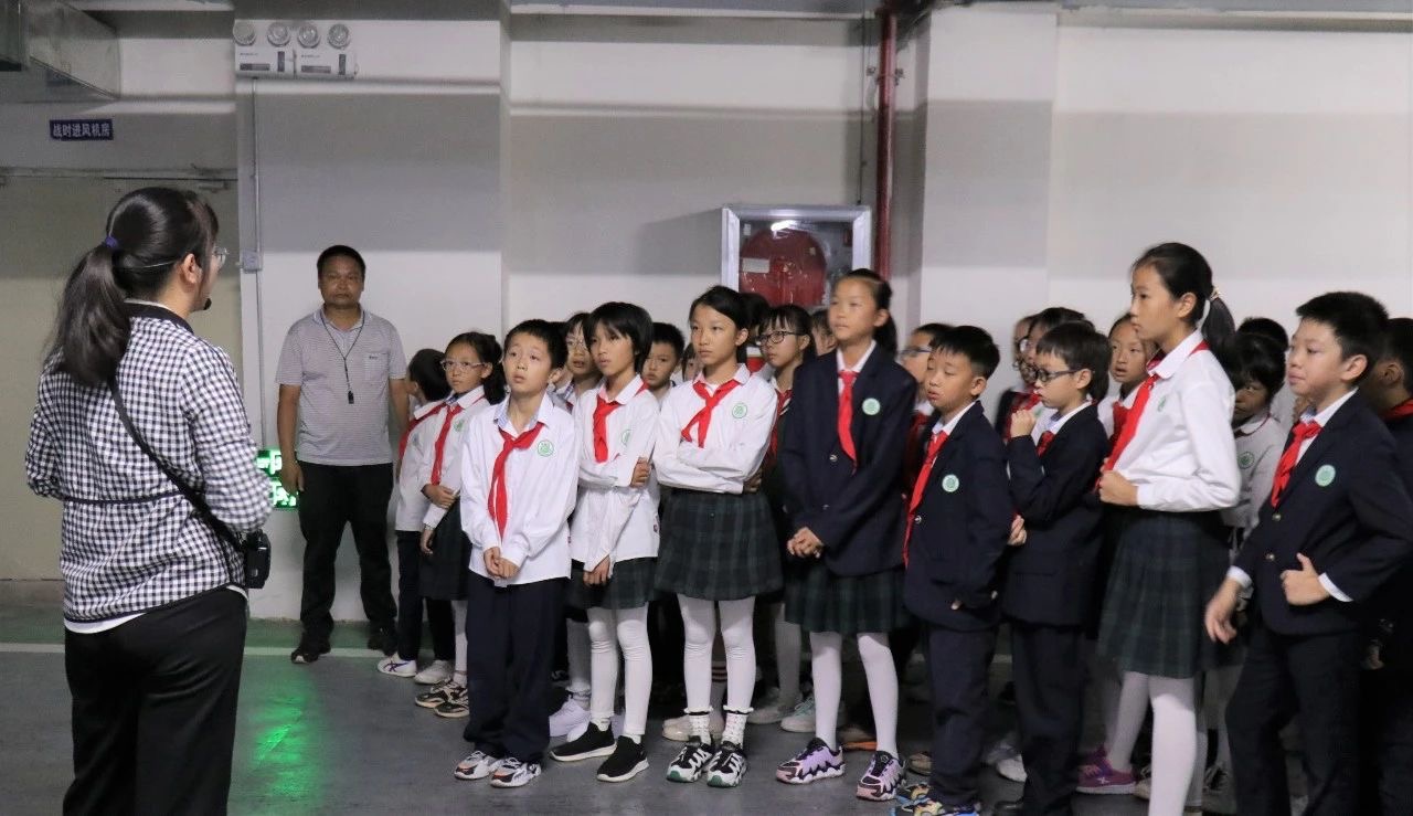 昆明市西山区芳草地国际学校