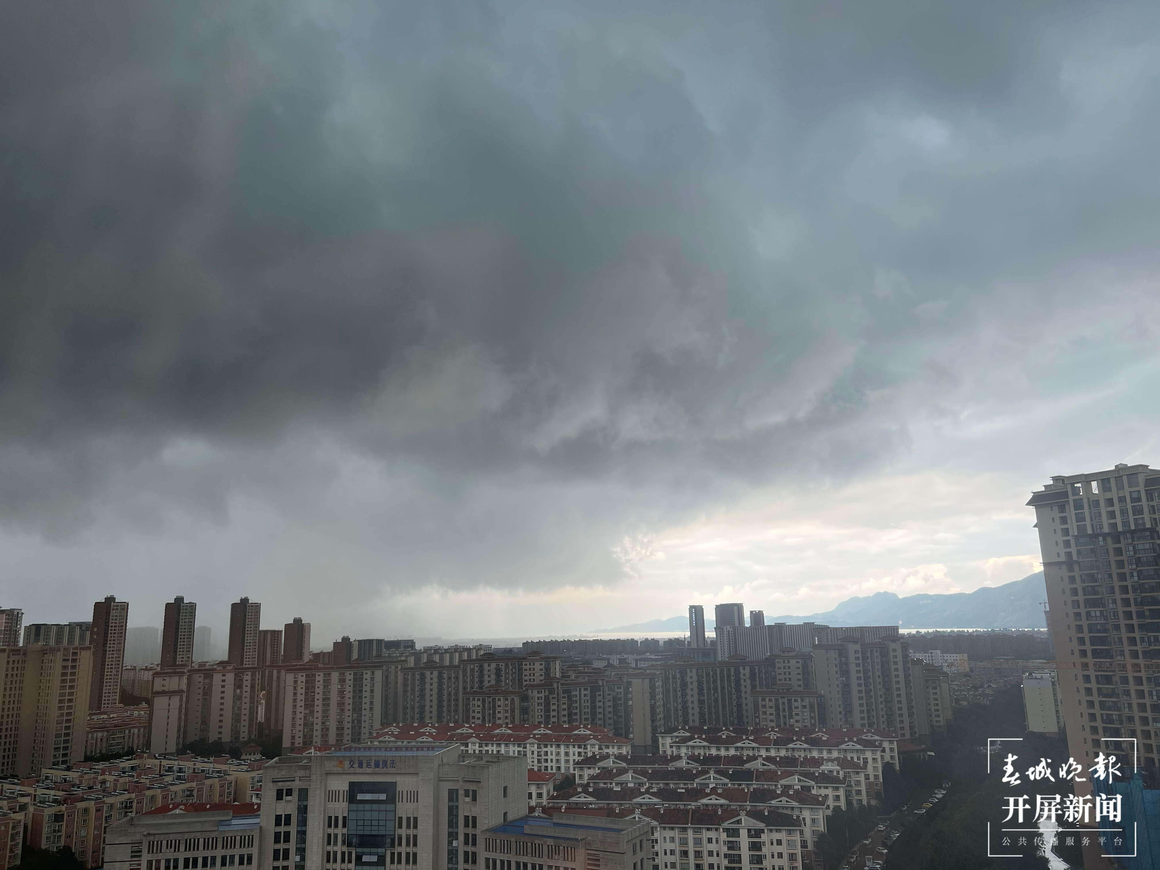 下雨了.jpg