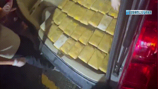 1人在逃！2人落网！昆明铁路警方抓捕现场曝光