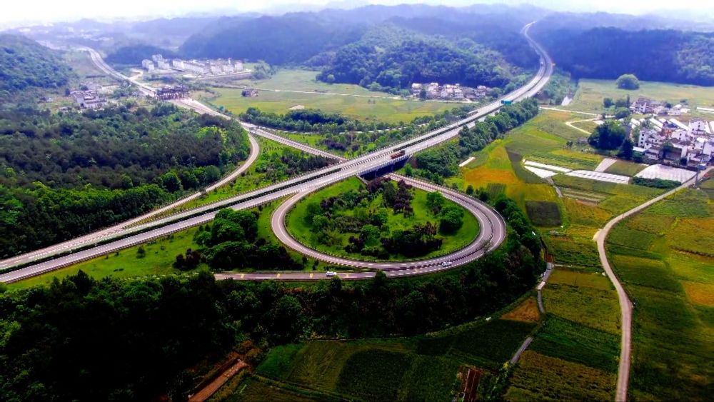 跟着总书记的考察足迹丨走进“中国最美乡村”——婺源