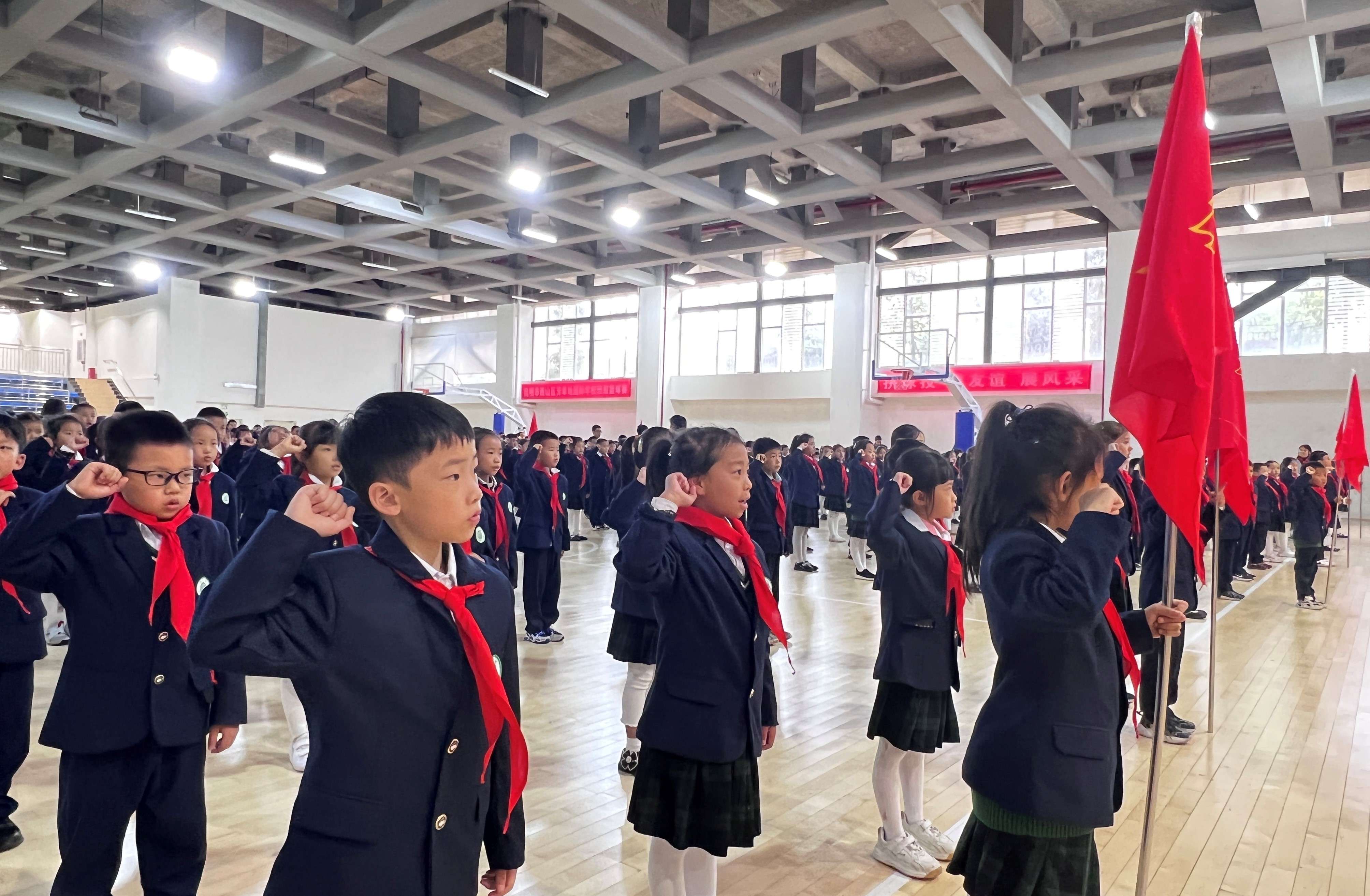 芳草地国际学校
