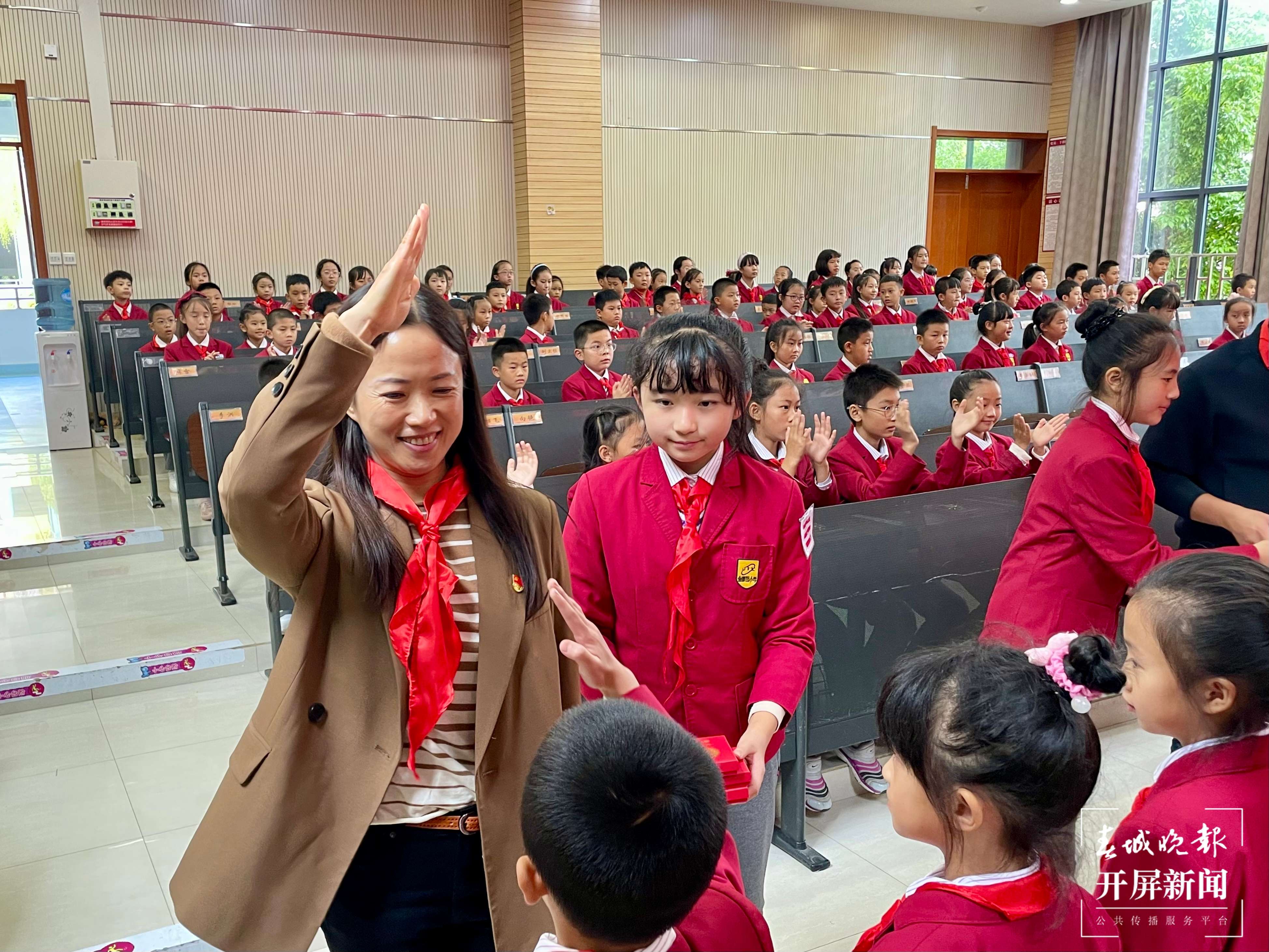 金康园小学建队日