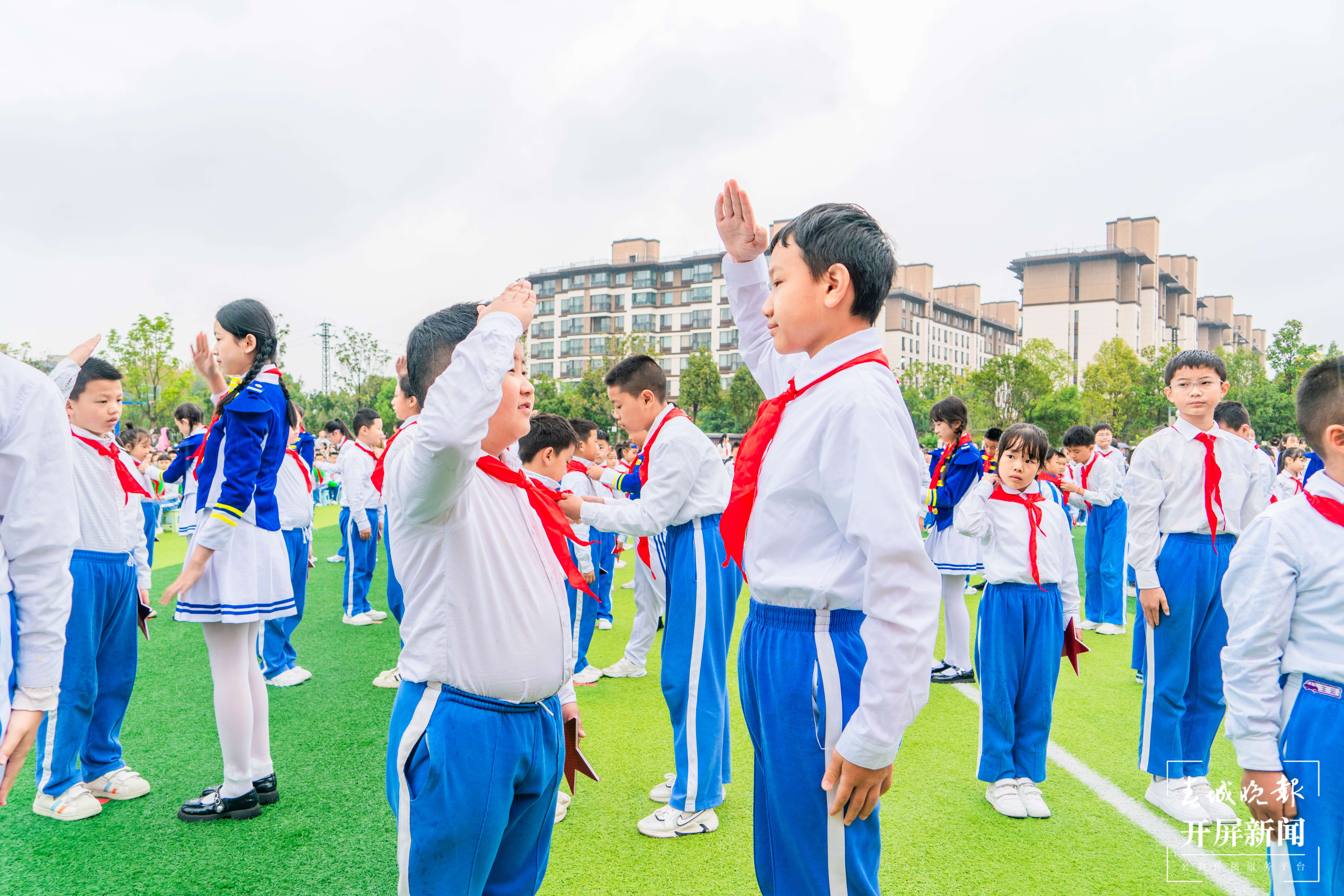 书林一小福海校区建队日