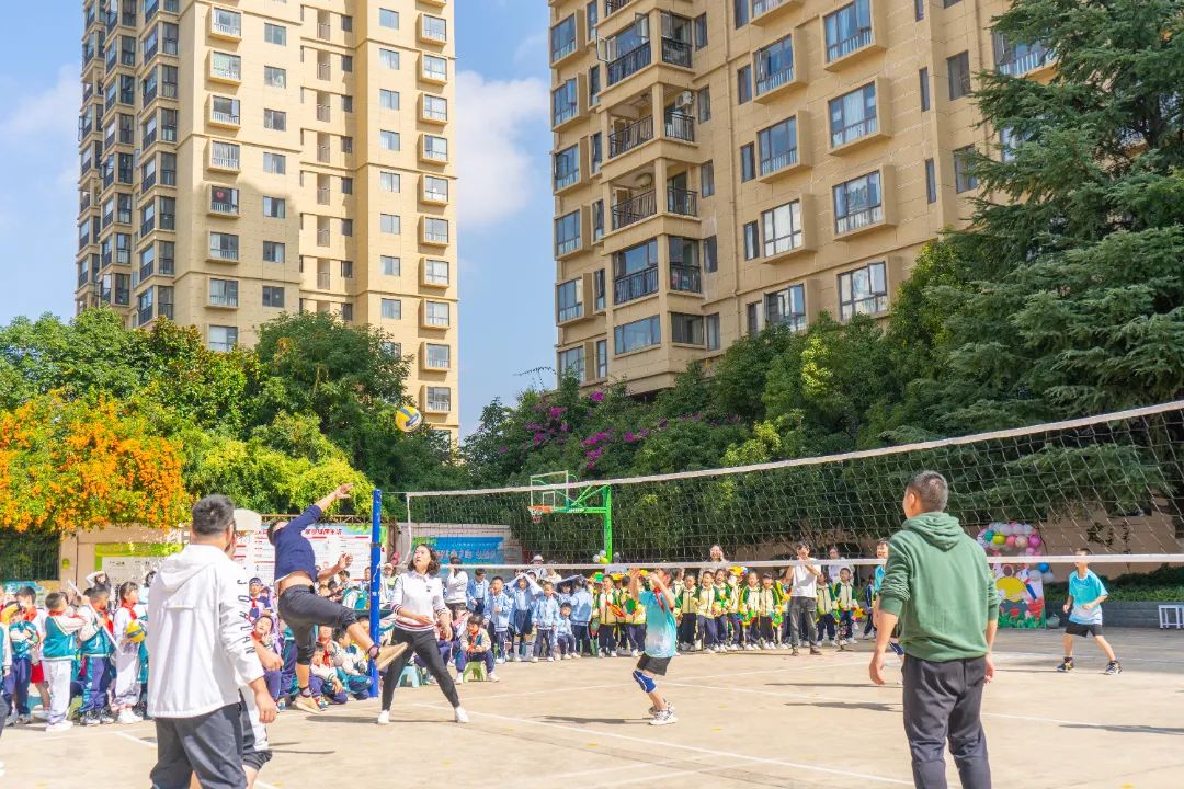 东华小学