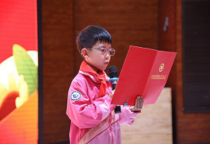 师大附属七彩云南小学开展少先队建队日系列活动