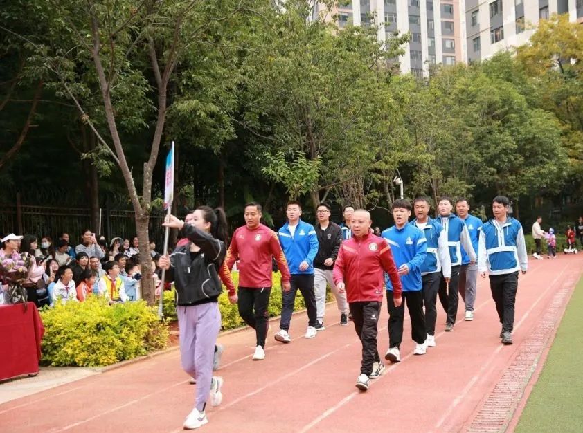 联盟小学2.jpg