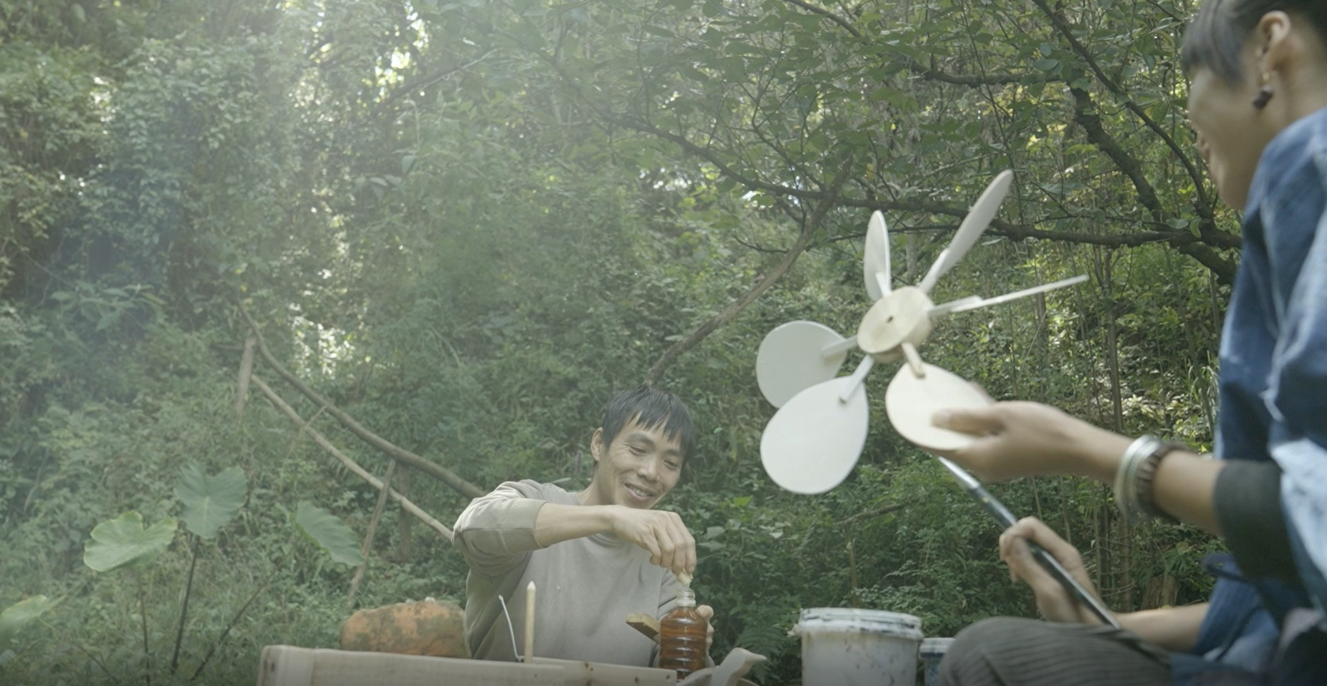 阿飞和园子在清贫的生活中找到快乐.png