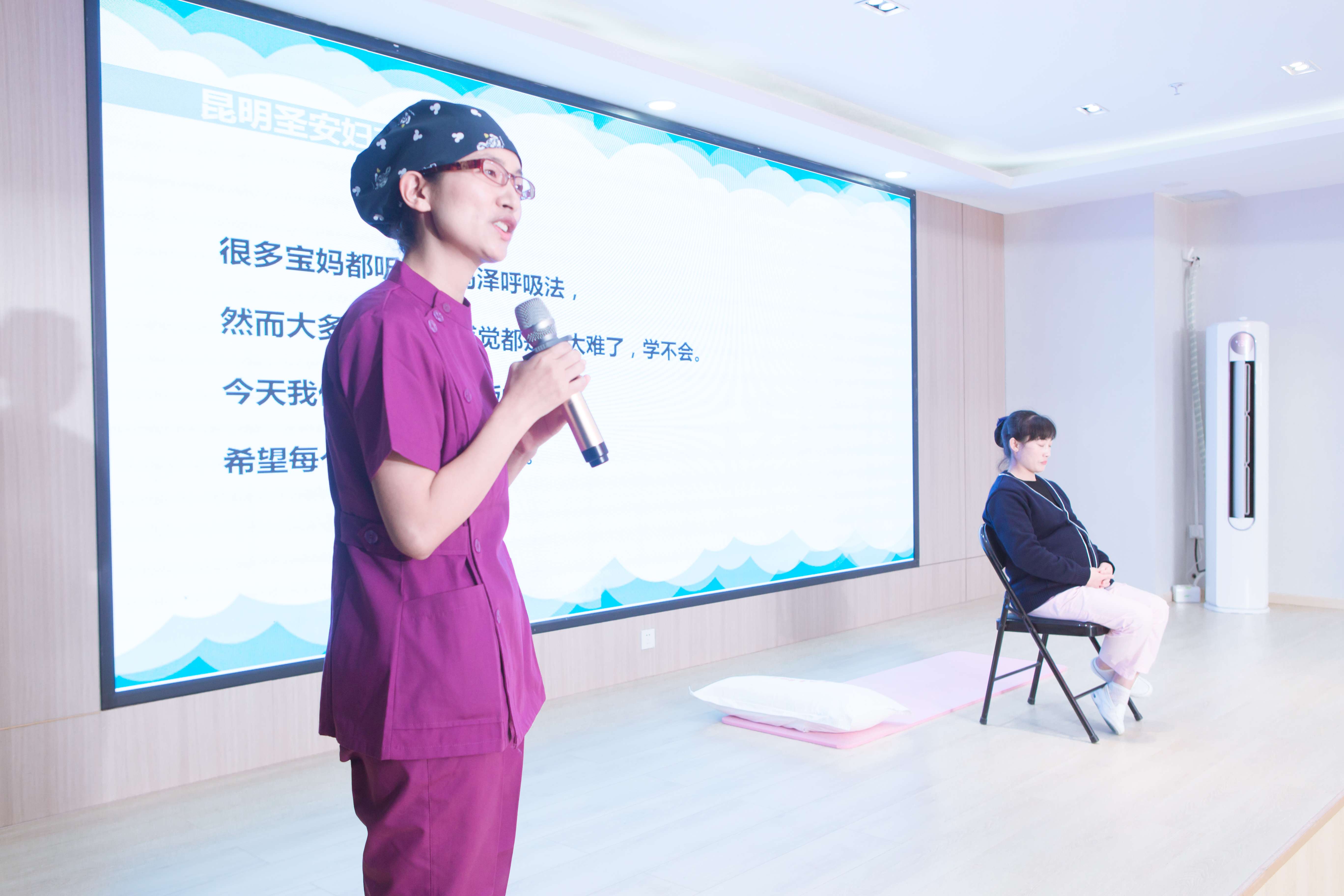 昆明圣安妇产医院-又一批“学霸妈咪”毕业啦!昆明这个医院已经坚持6年给妈妈们“讲课”