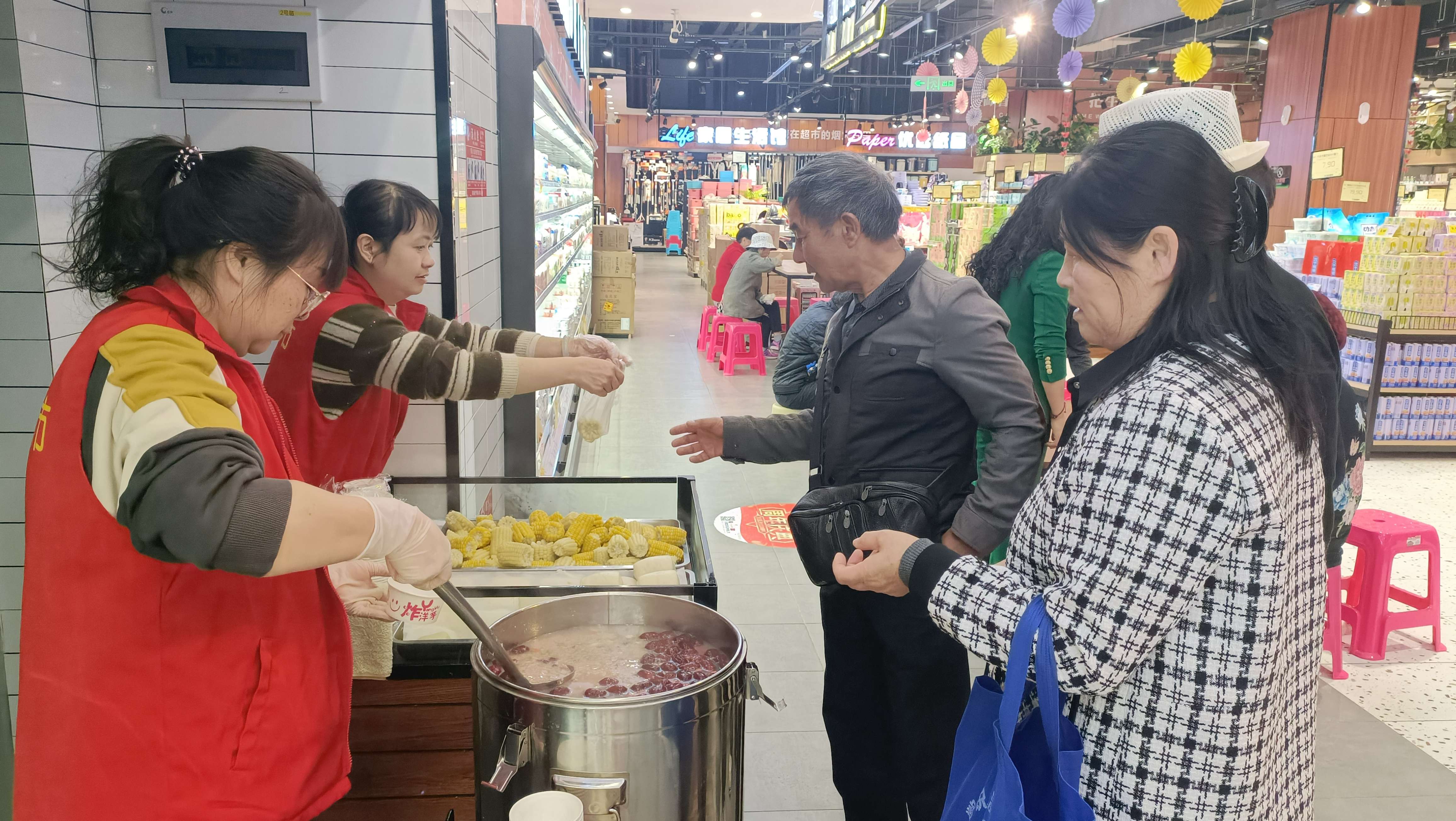 玉溪众点超市爱心早餐 (1).jpg