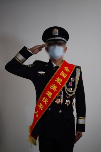 获评全国“最美退役军人”，他却只能以马赛克示人