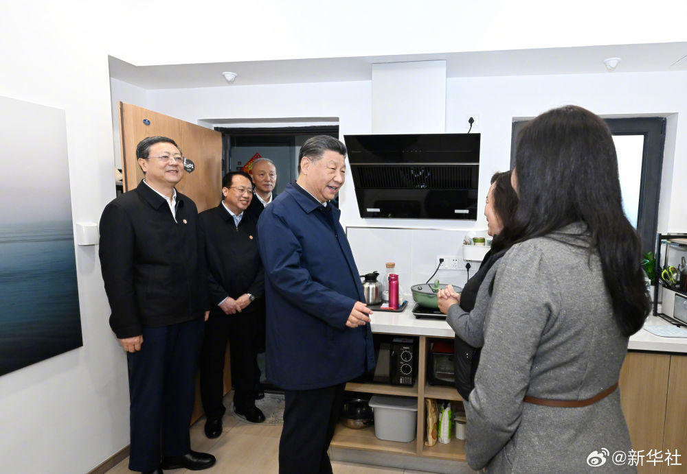 习近平在上海考察调研8.jpg