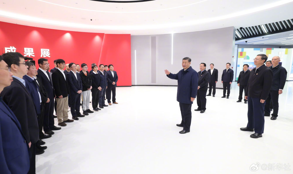 习近平在上海考察调研7.jpg