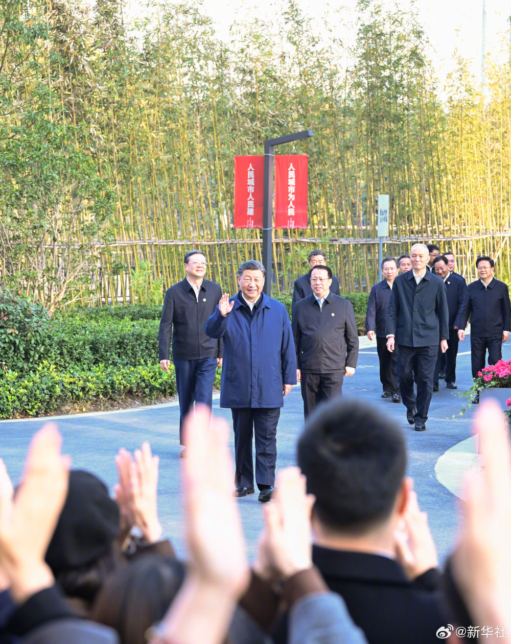 习近平在上海考察调研11.jpg