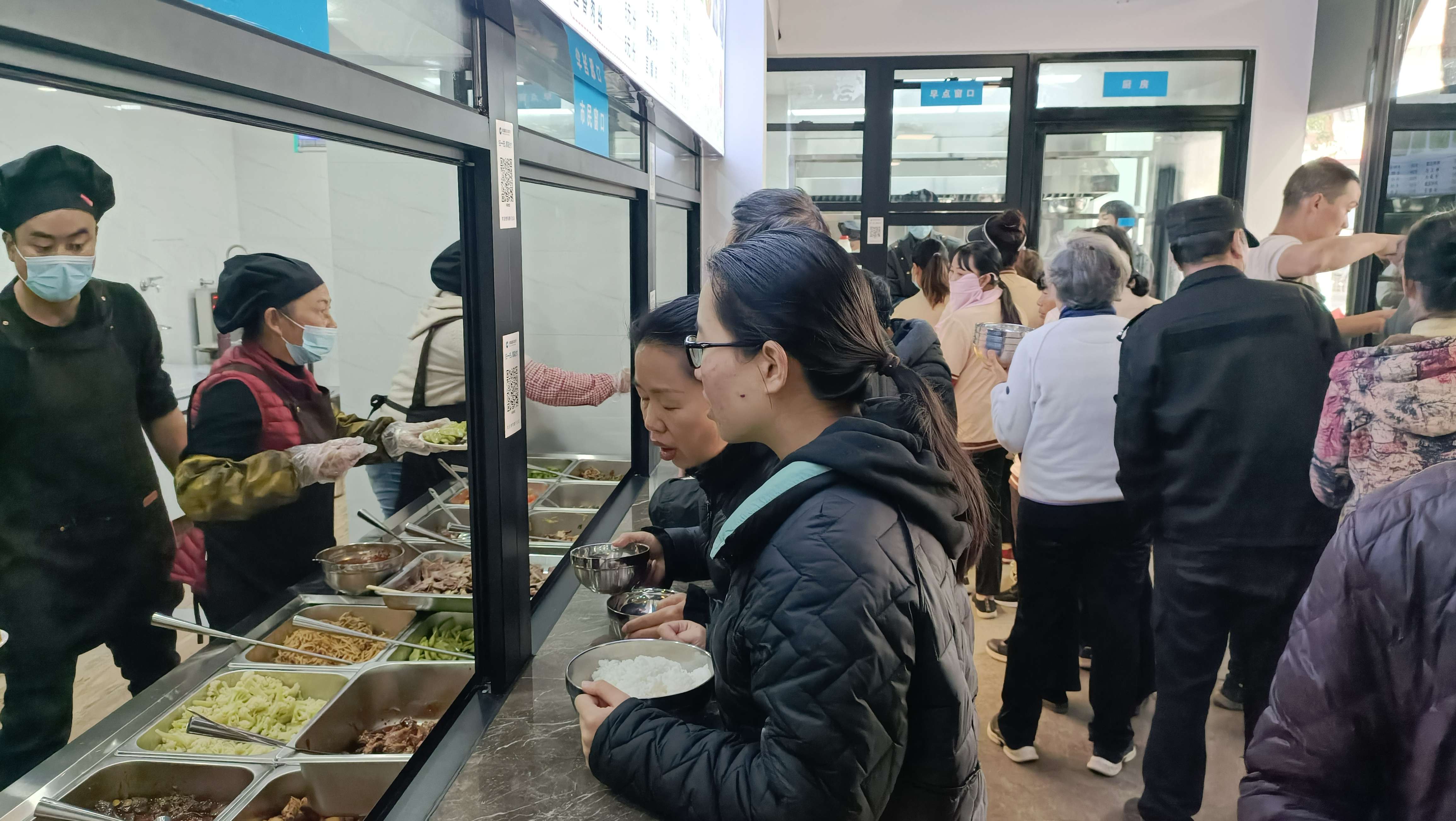 红塔区幸福食堂开业 (4).jpg
