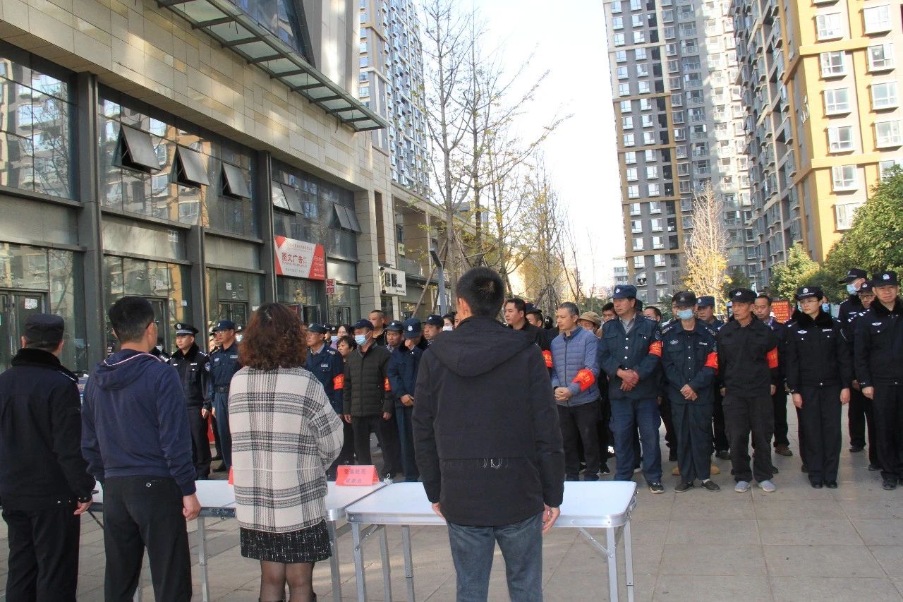 茭菱所、反诈中心组织开展春城“红袖标”积分兑换暨打击治理“两卡”反诈宣传活动