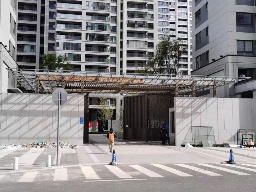 昆明一地块和地上建筑将被挂上淘宝2.jpg