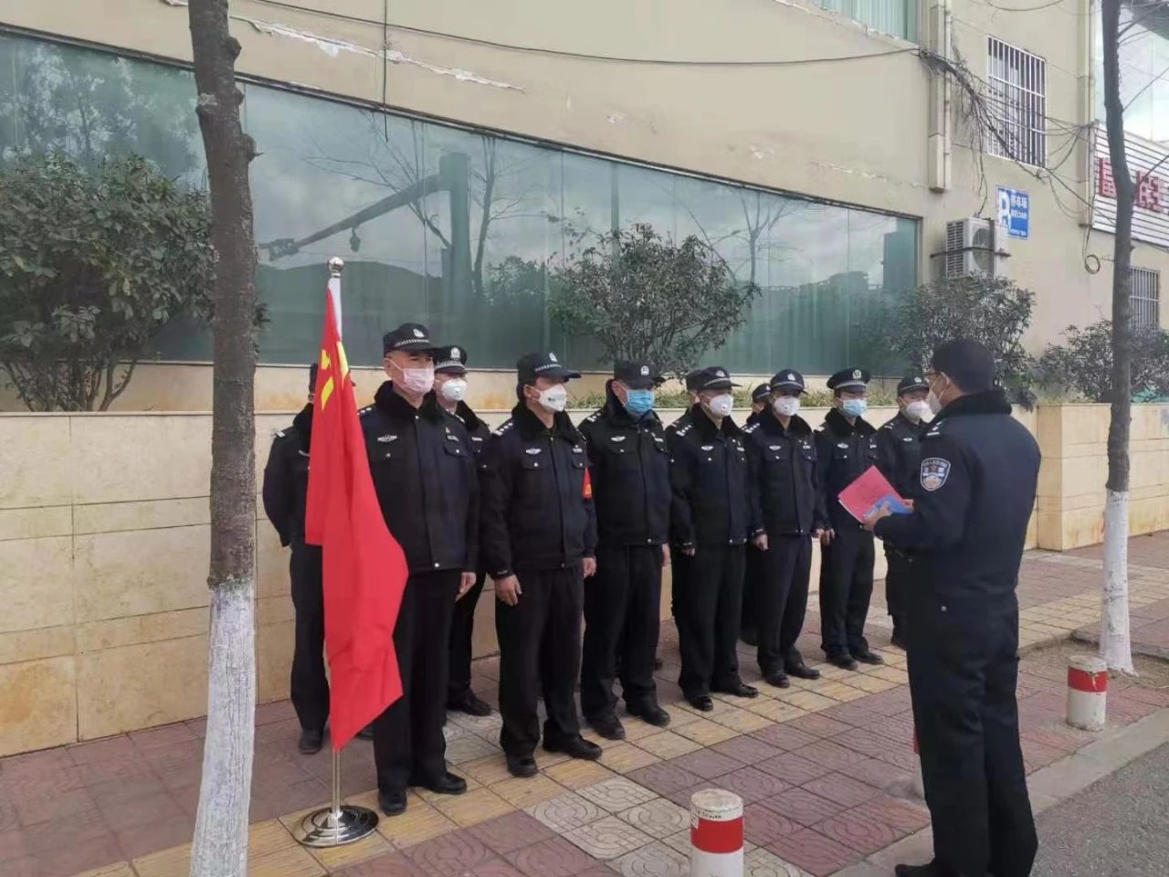 四十年坚守初心——练学腾