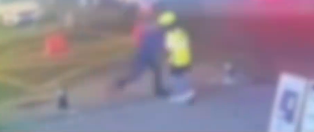 保安连捅外卖员数刀致其死亡