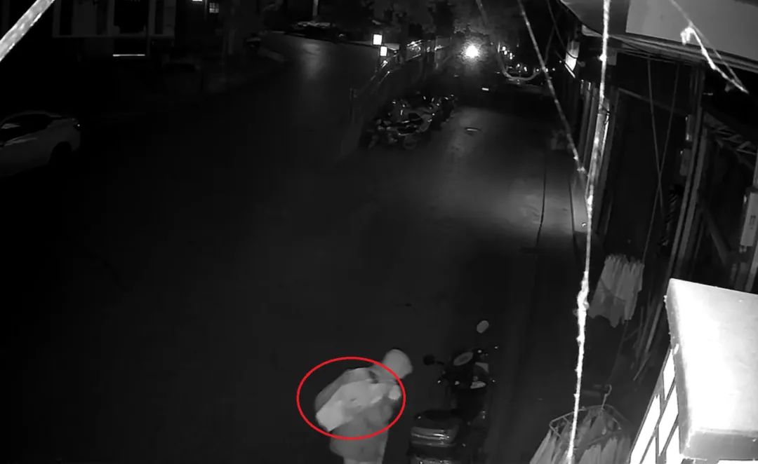 大关警方破获一起手机盗窃案2.jpg
