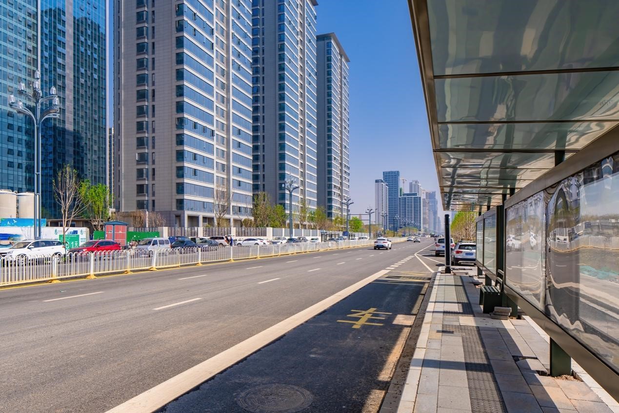 道路实拍图.jpg