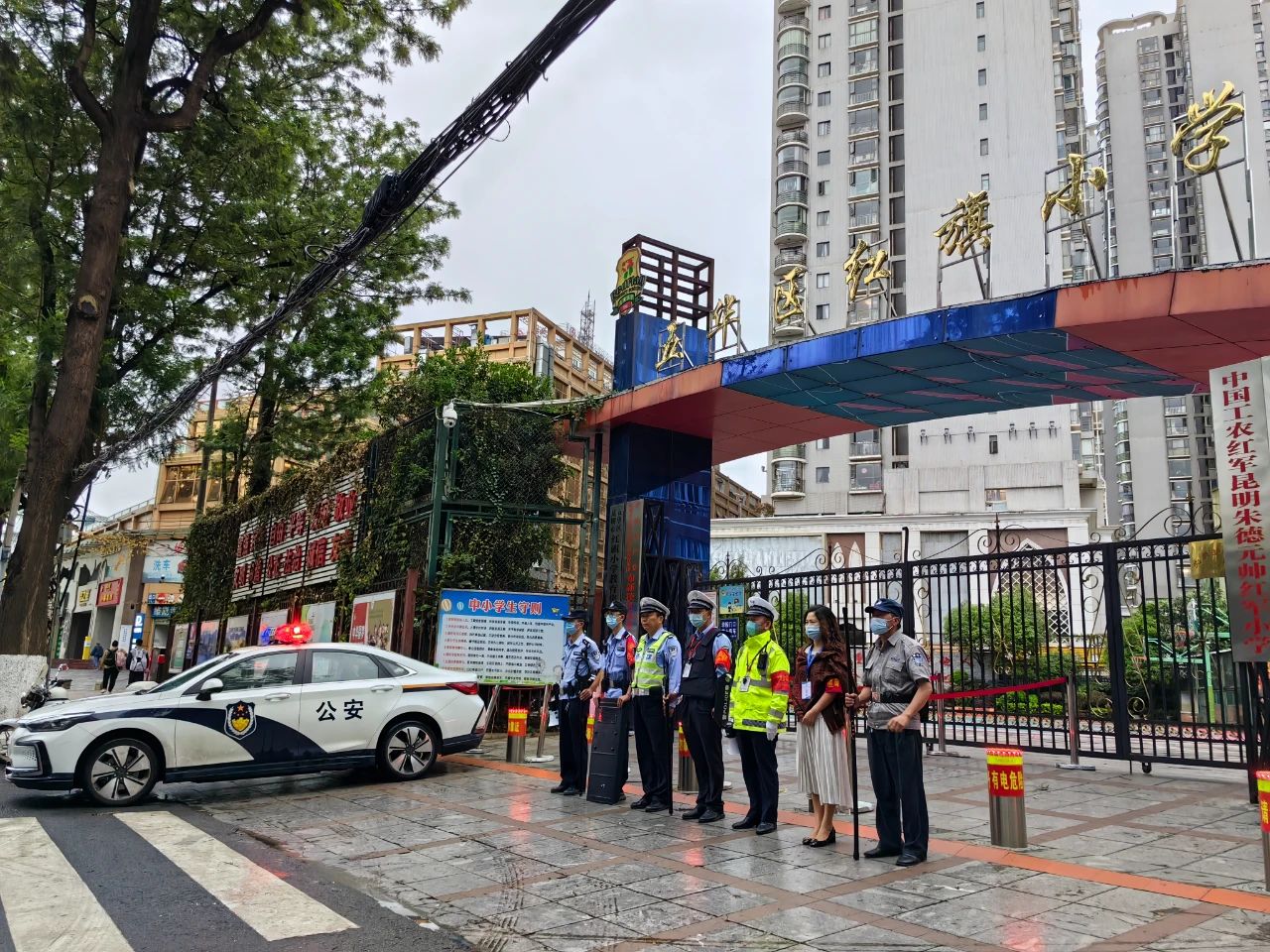 新村派出所“三全”举措擦亮平安校园建设“金名片”