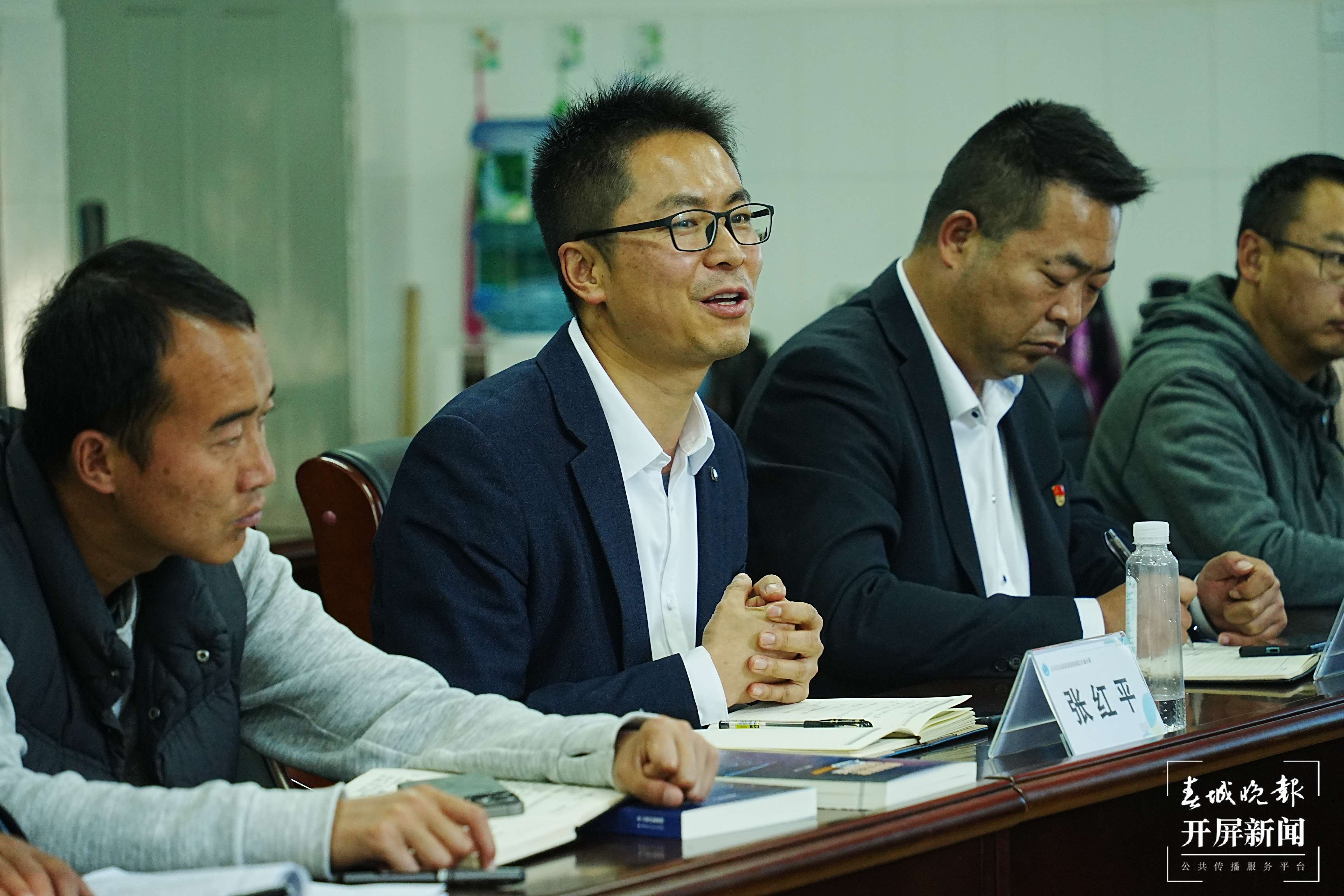 云南师范大学民族教育信息化教育部重点实验室团队到大渔小学开展调研活动