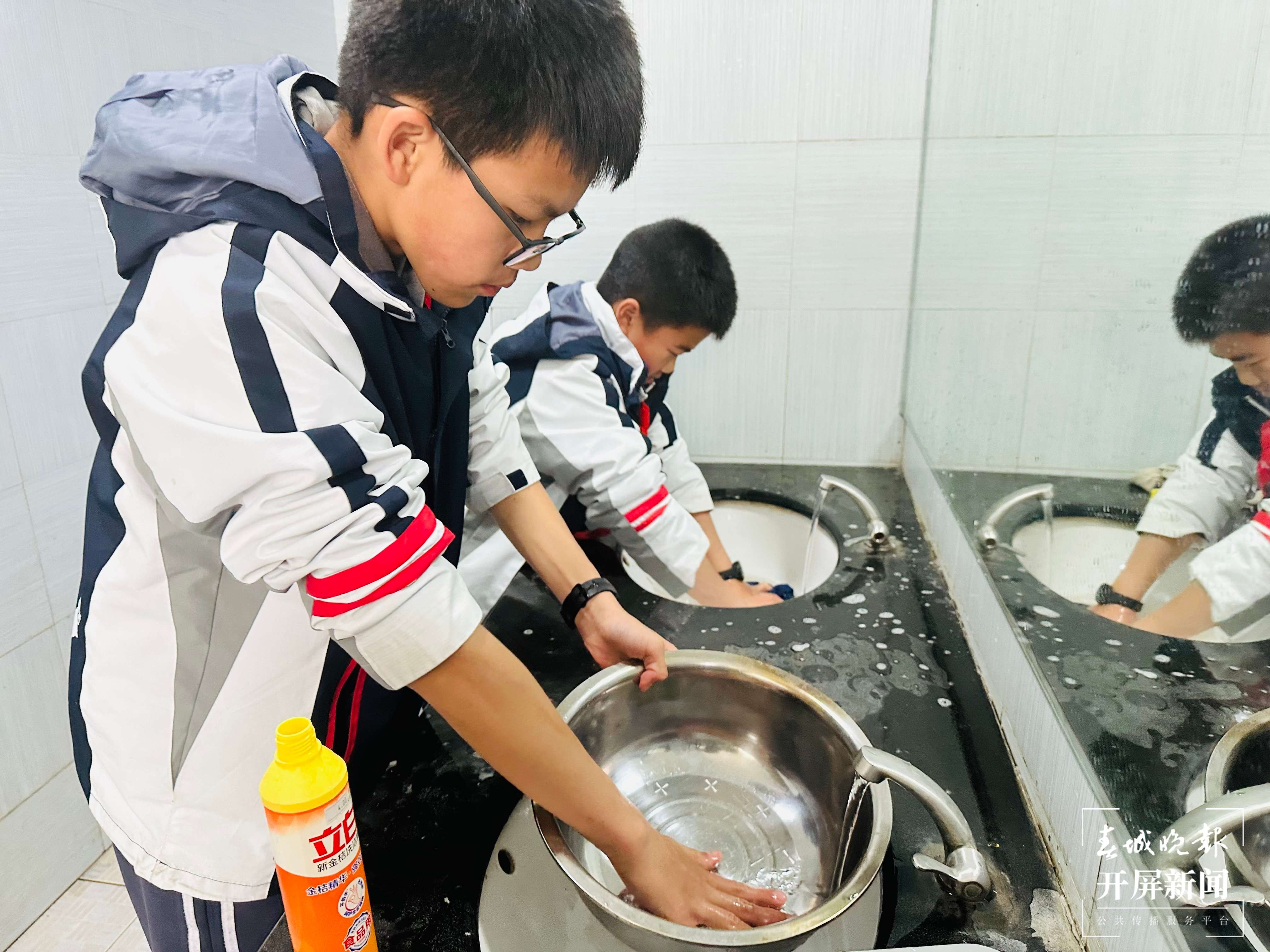 云附星耀冬至“防冻耳朵”劳动教育特色活动