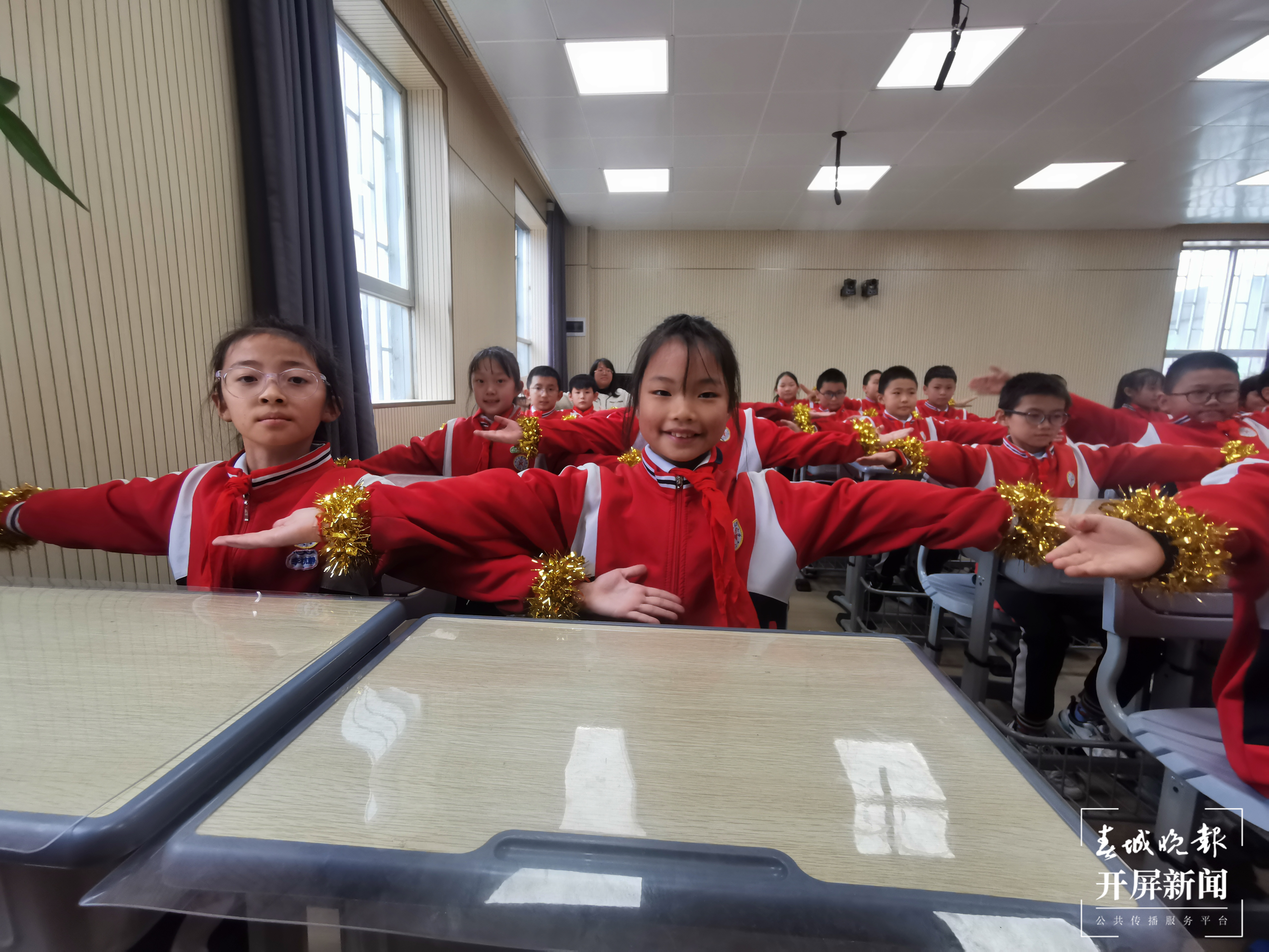 崇新小学室内操6.png