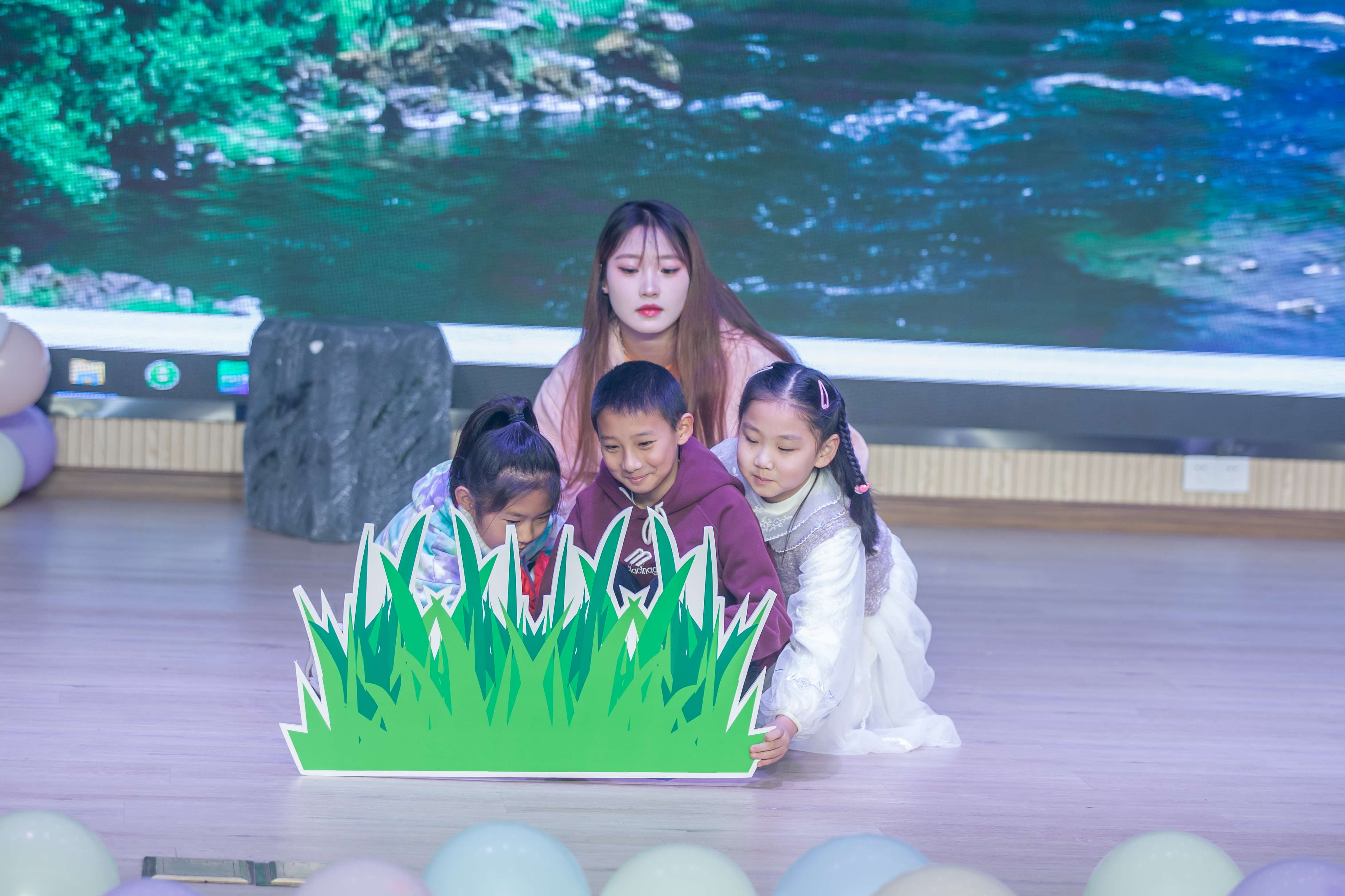 昆明市西山区芳草地国际学校
