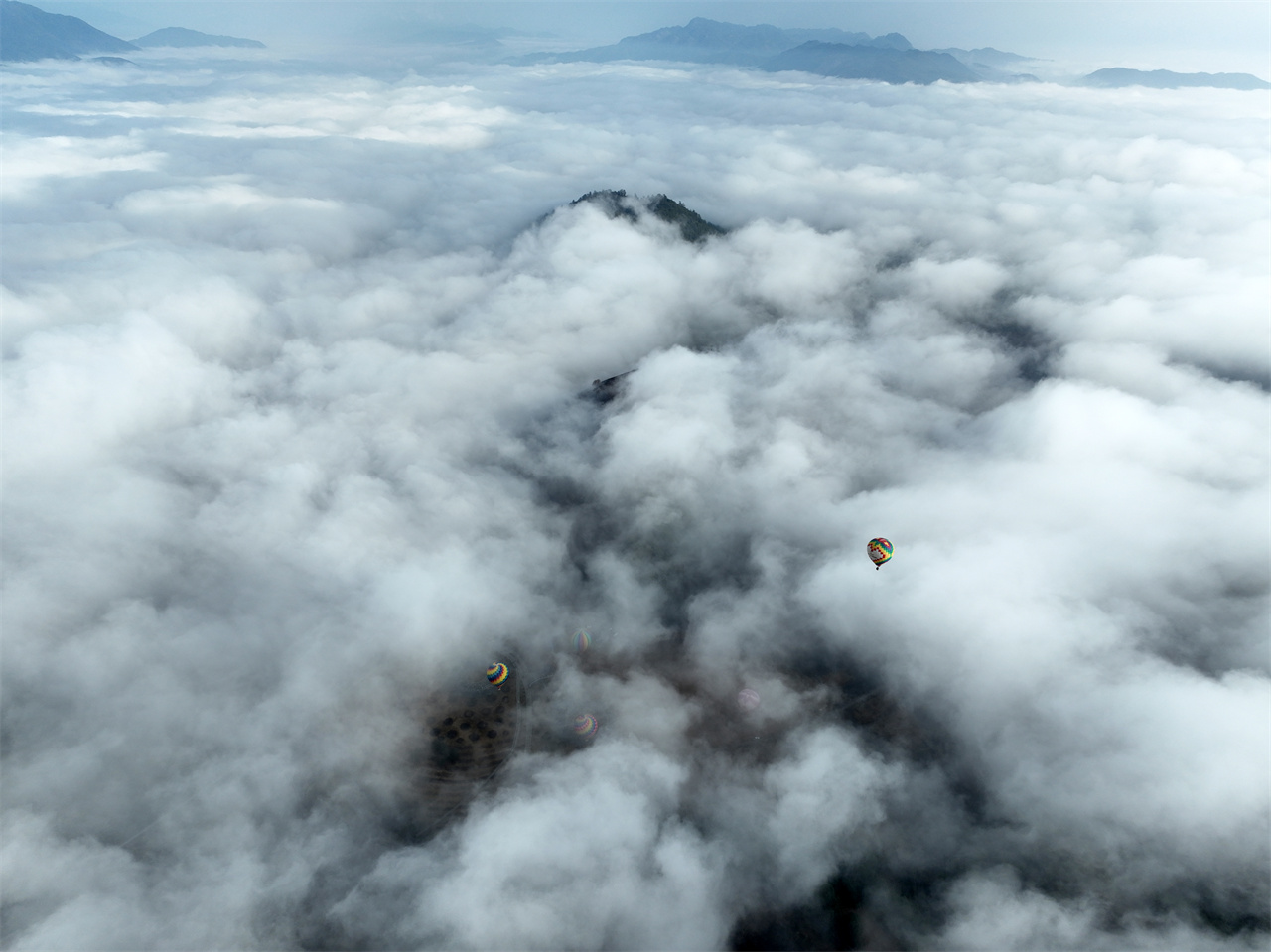 火山雾景航拍20240204刘正凡摄 (83).jpg