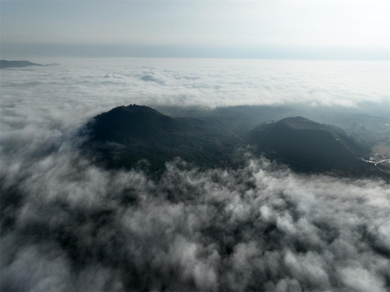 火山雾景航拍20240204刘正凡摄 (29).jpg