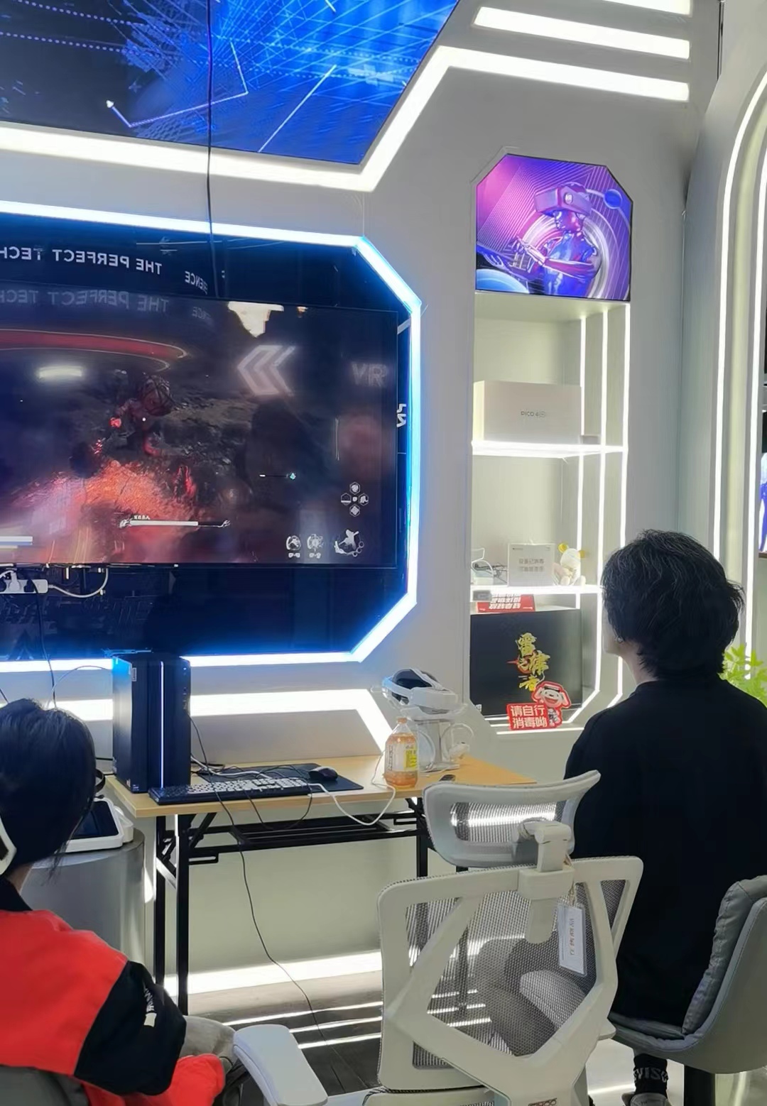 （昆明京东MALL线下体验活动现场）2.jpg