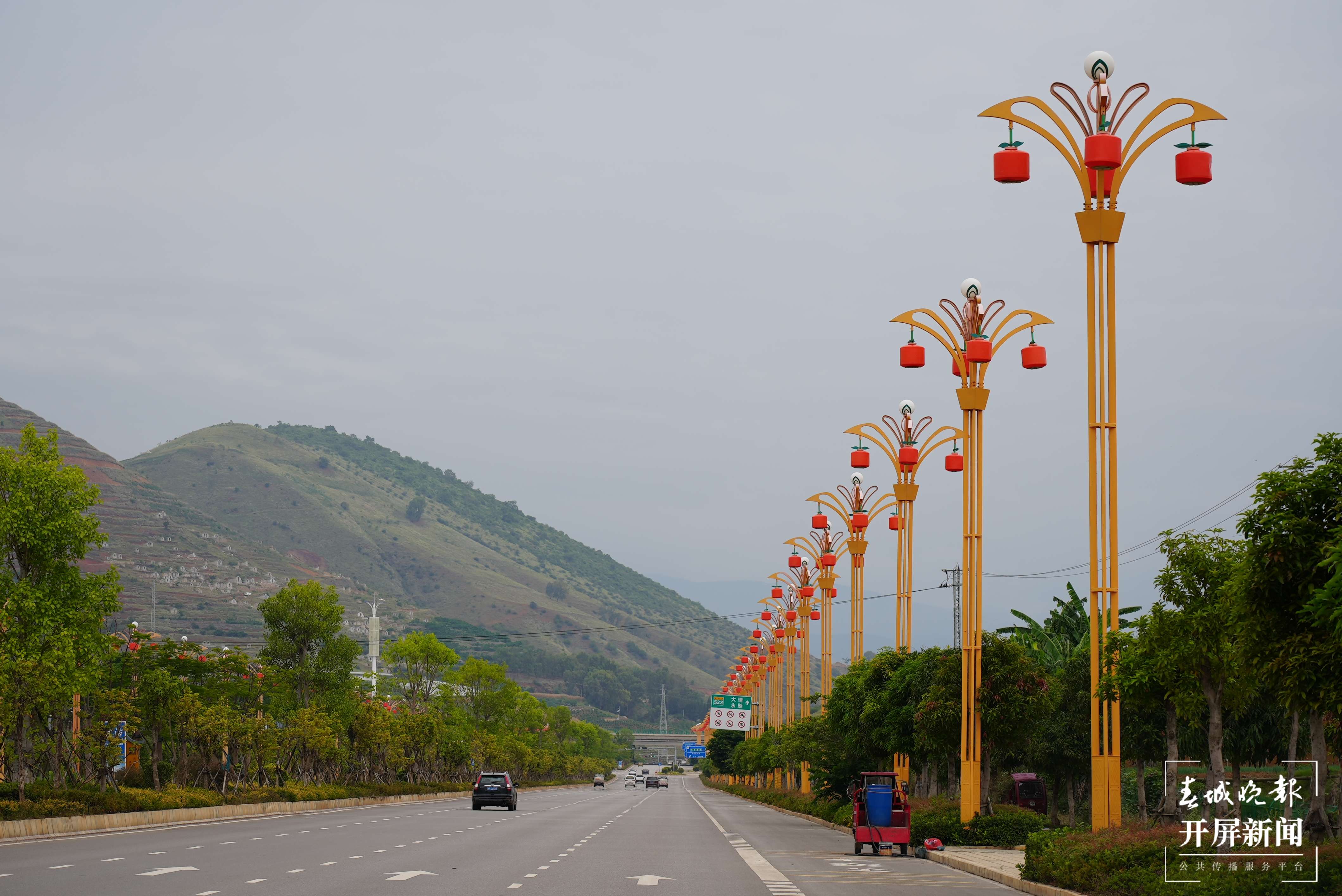 高速路延长线路灯“失明” 循“线”追踪，原来是…… (6).JPG
