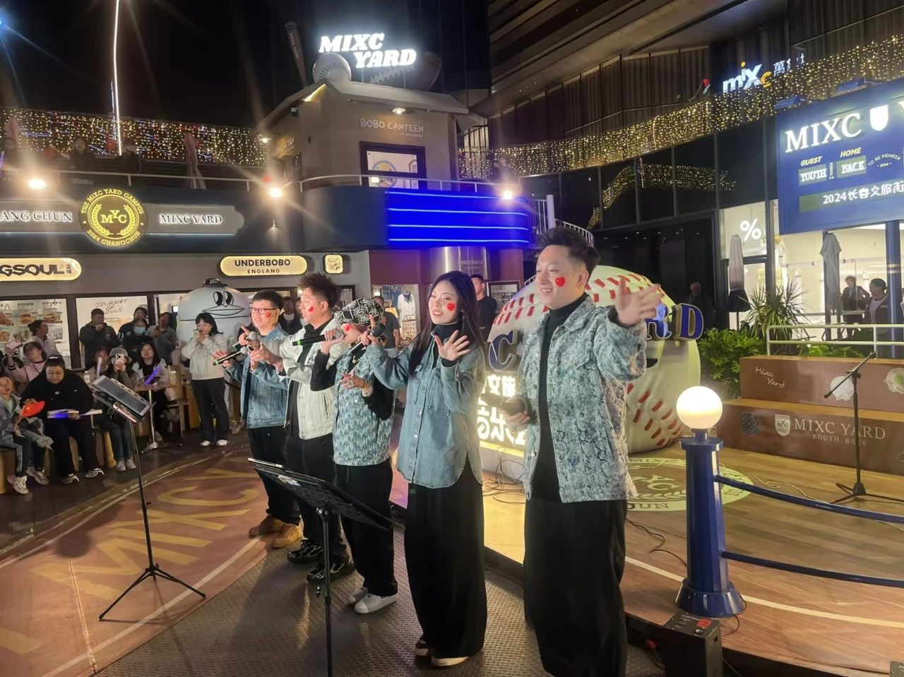 街头音乐会：唱出百姓欢乐 唱出城市韵味