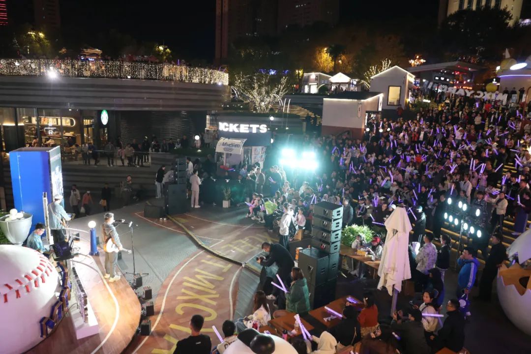 街头音乐会：唱出百姓欢乐 唱出城市韵味
