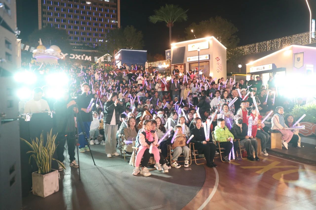街头音乐会：唱出百姓欢乐 唱出城市韵味