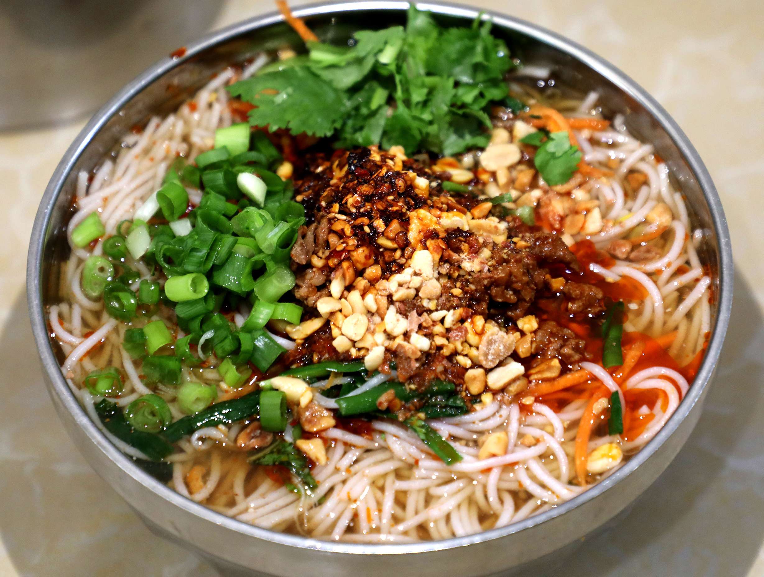 制作好的凉米线 7月14日摄.jpg