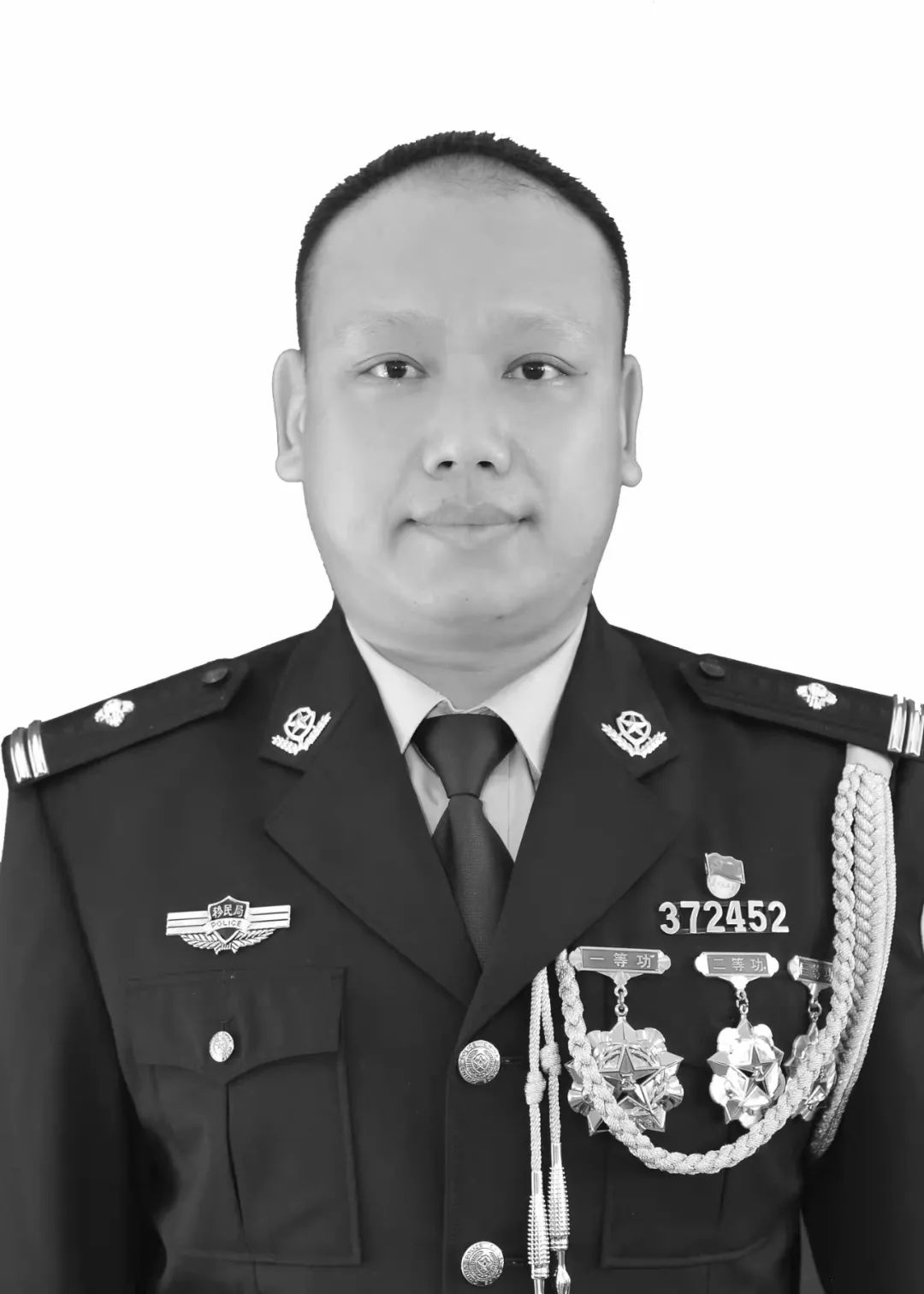  蔡晓东被追授“全国公安系统一级英雄模范”称号
