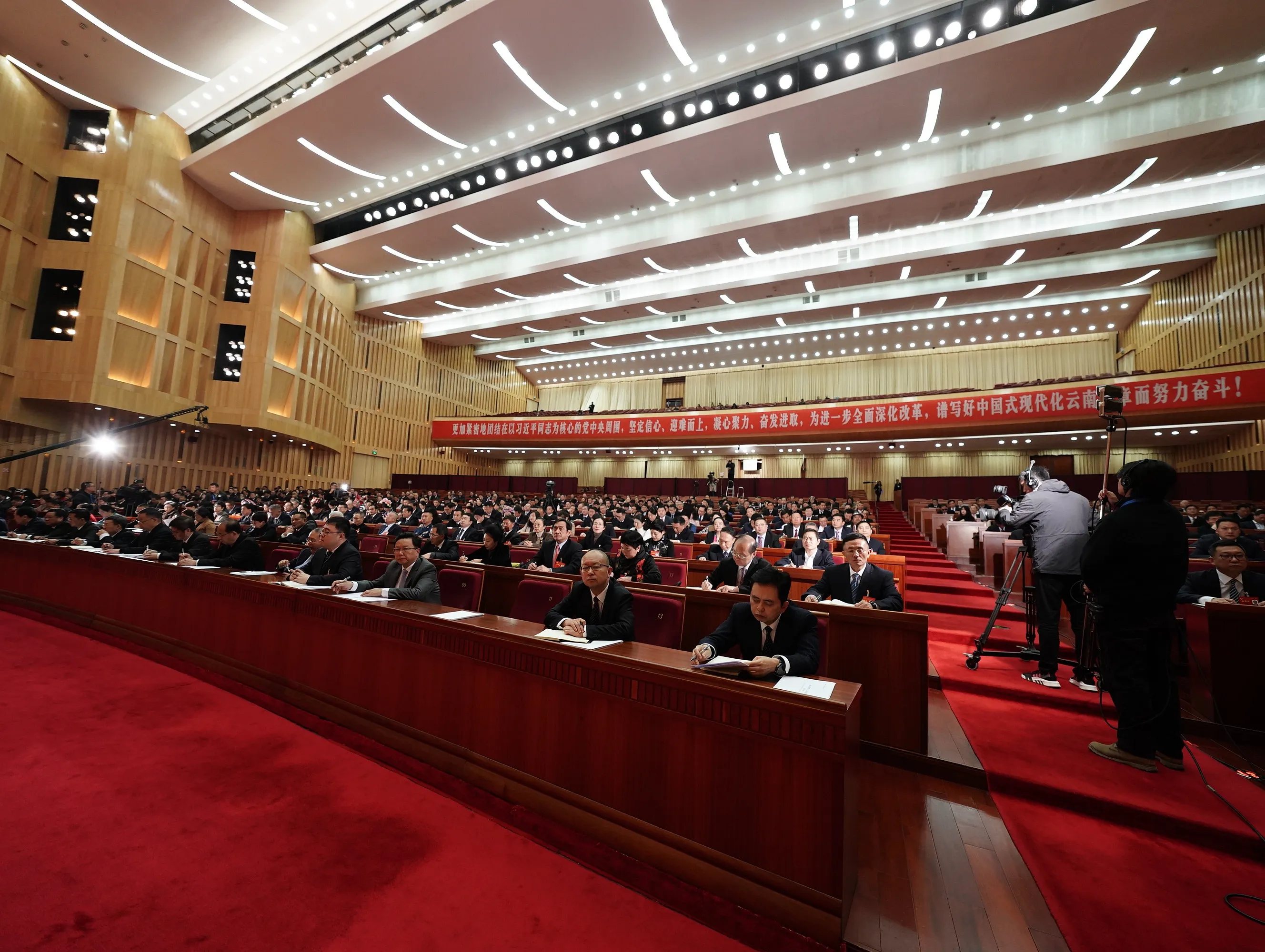 202501_3bedecf71178e1b50ba06338d9e059fa.webp 直播间:政协开幕