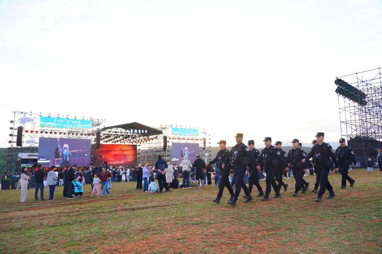 4c96ec9d348abd285fa4bfe04ca384e.jpg