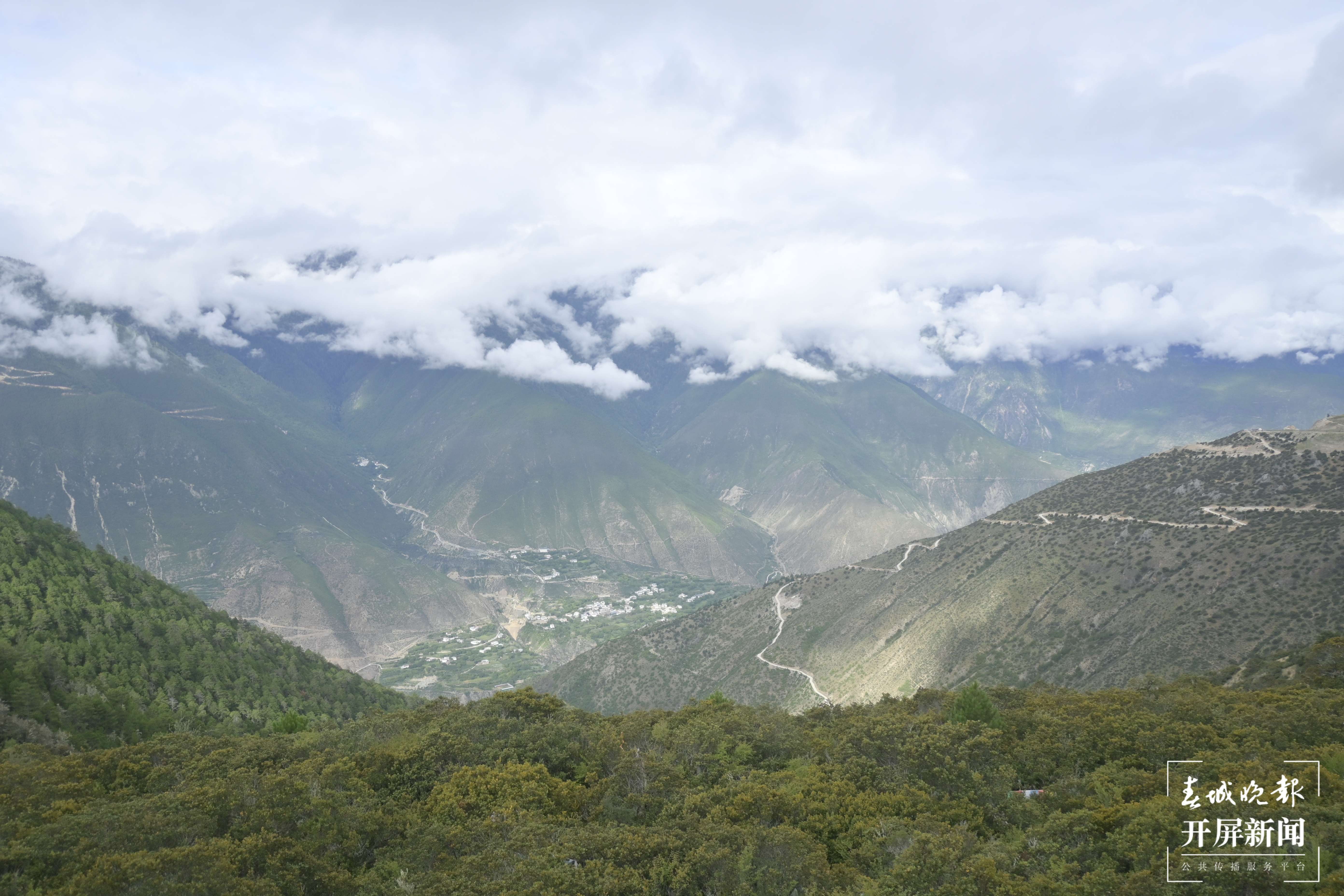 德钦县景观.JPG