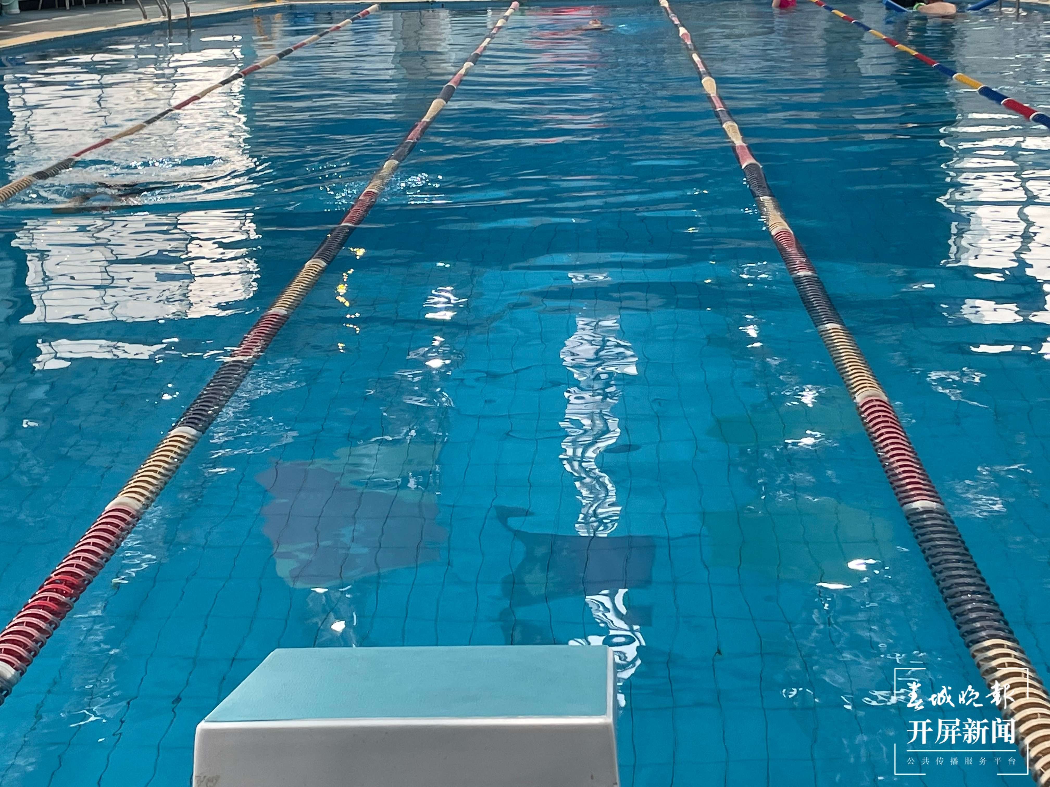 水质实时监测！云南省游泳池水质在线监测小程序上线  （张田睿 摄）