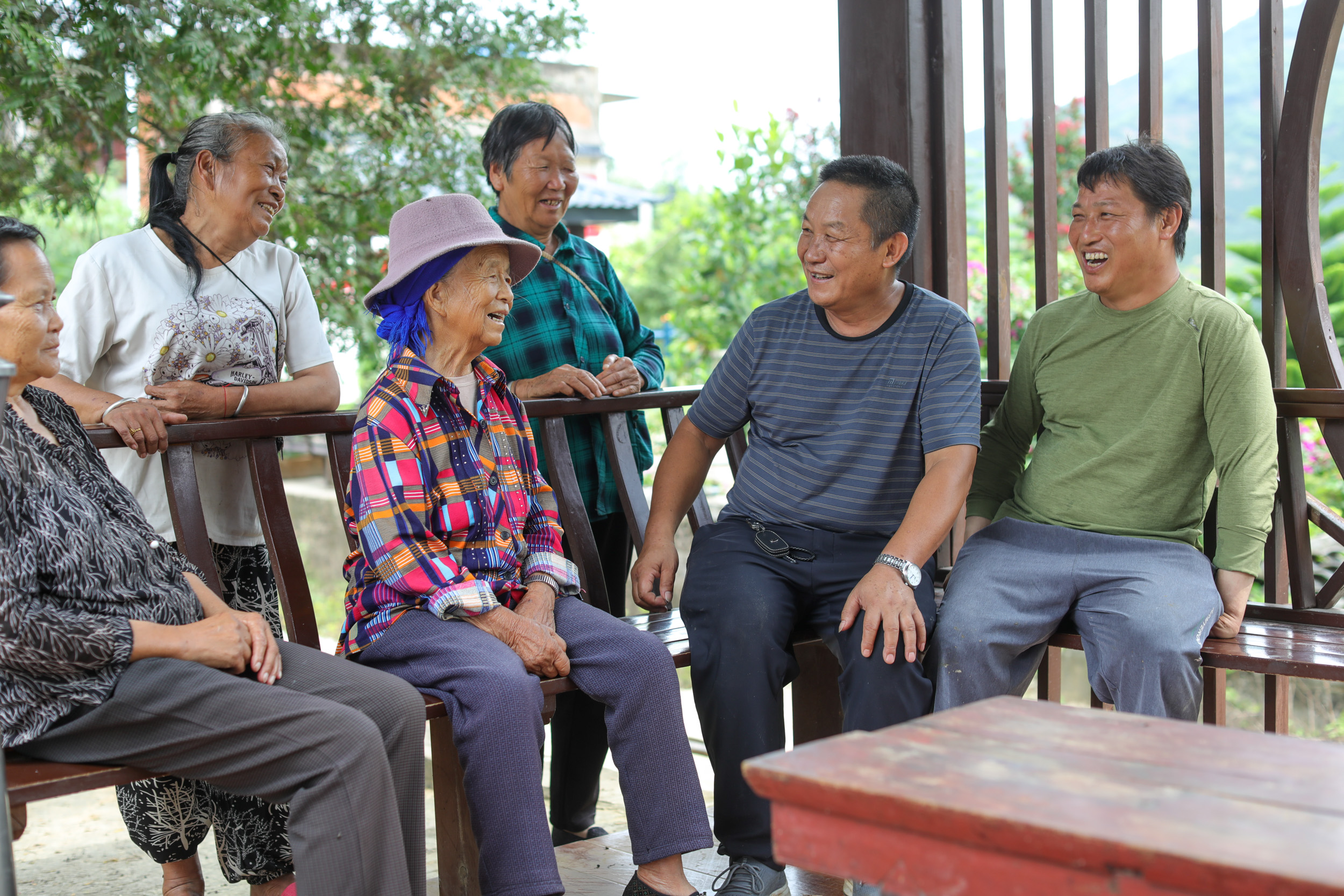 红河卷烟厂修建的凉亭是大家最喜欢的地方