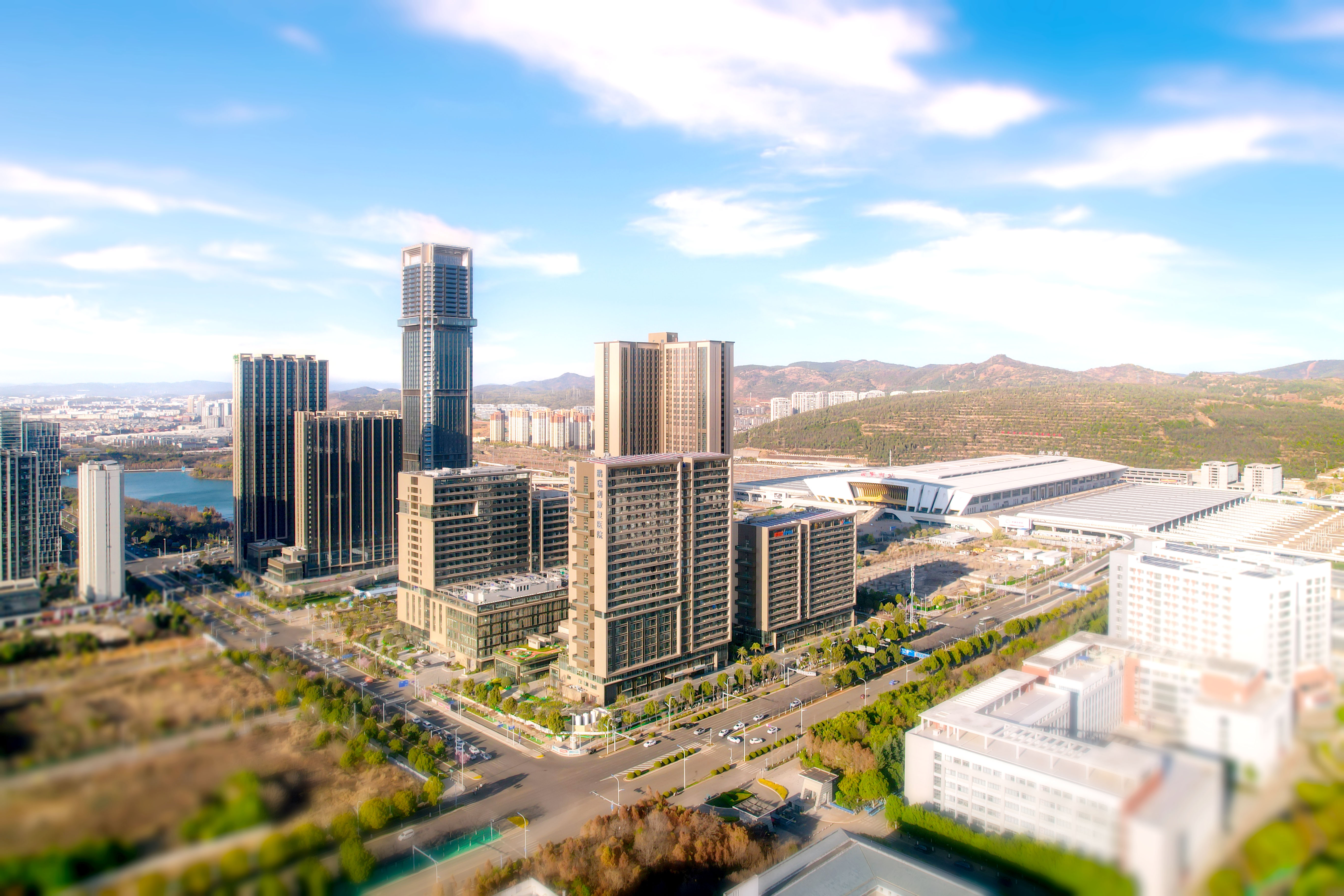 昆明鹏瑞利健康城.jpg